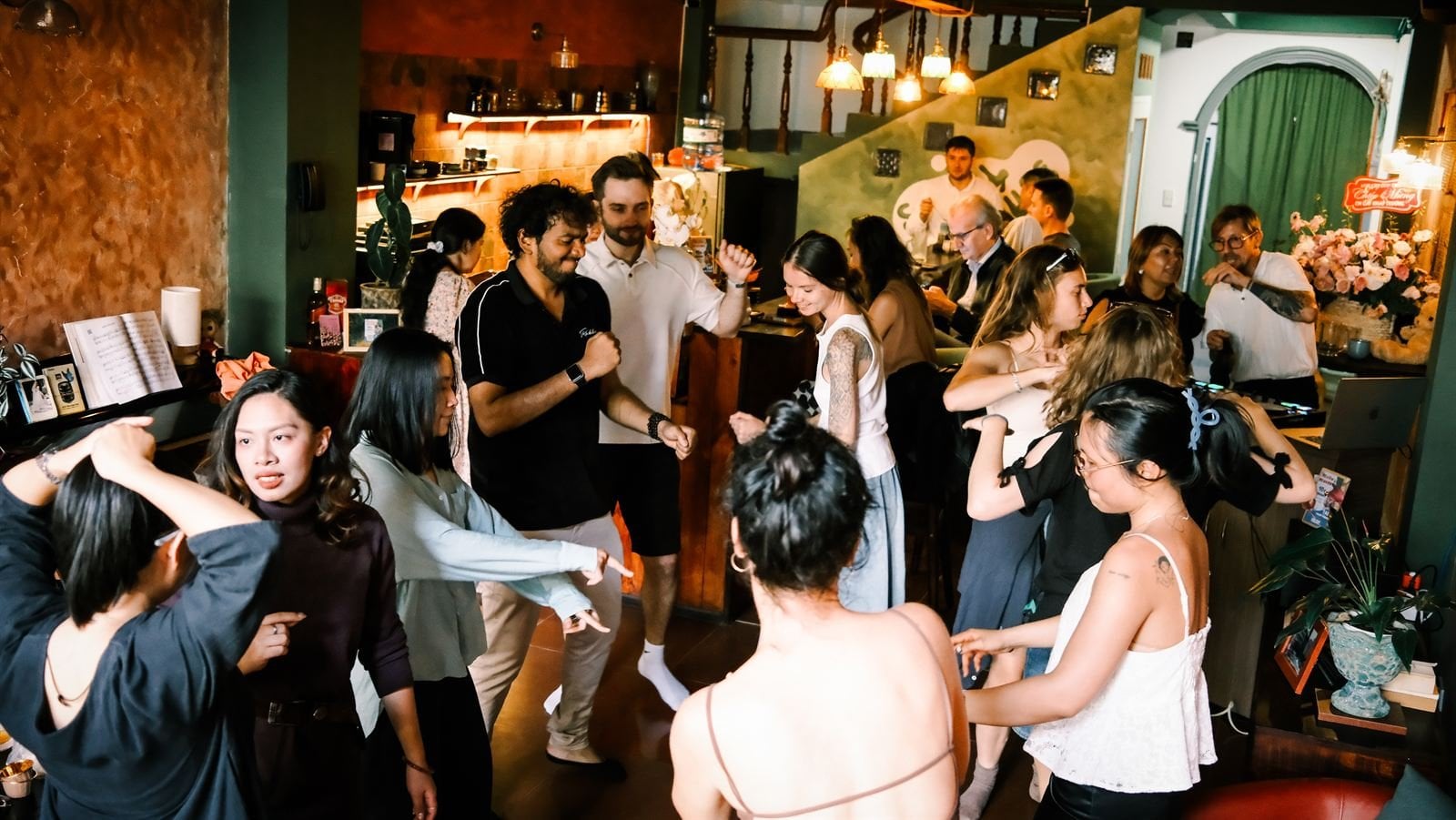 Party night – Socialhouse Dalat
