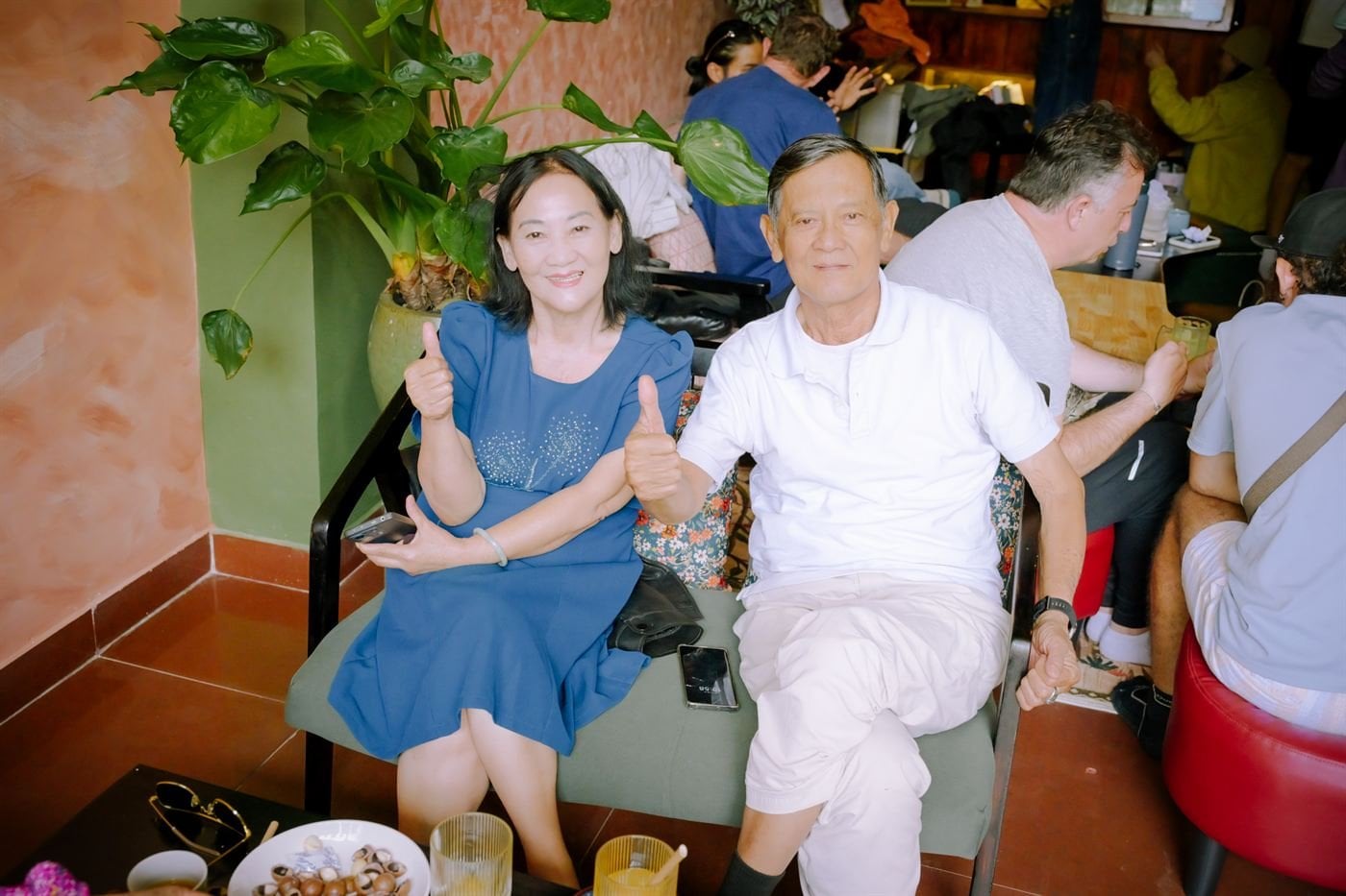 Brew music 06 happy guests – Socialhouse Dalat
